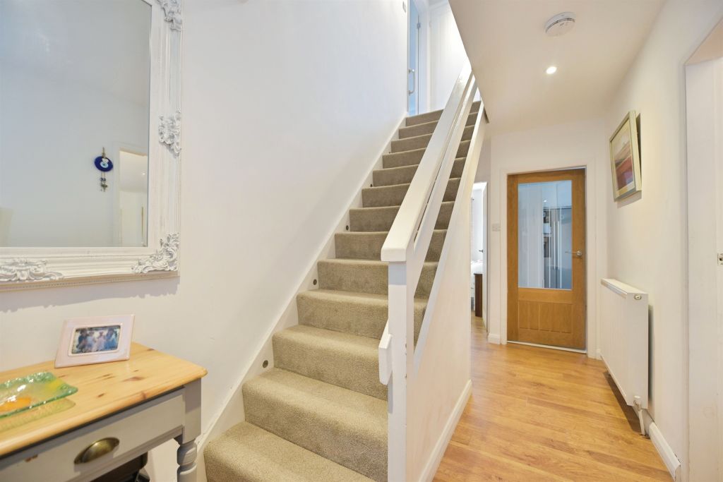 Property photo 2 of 24