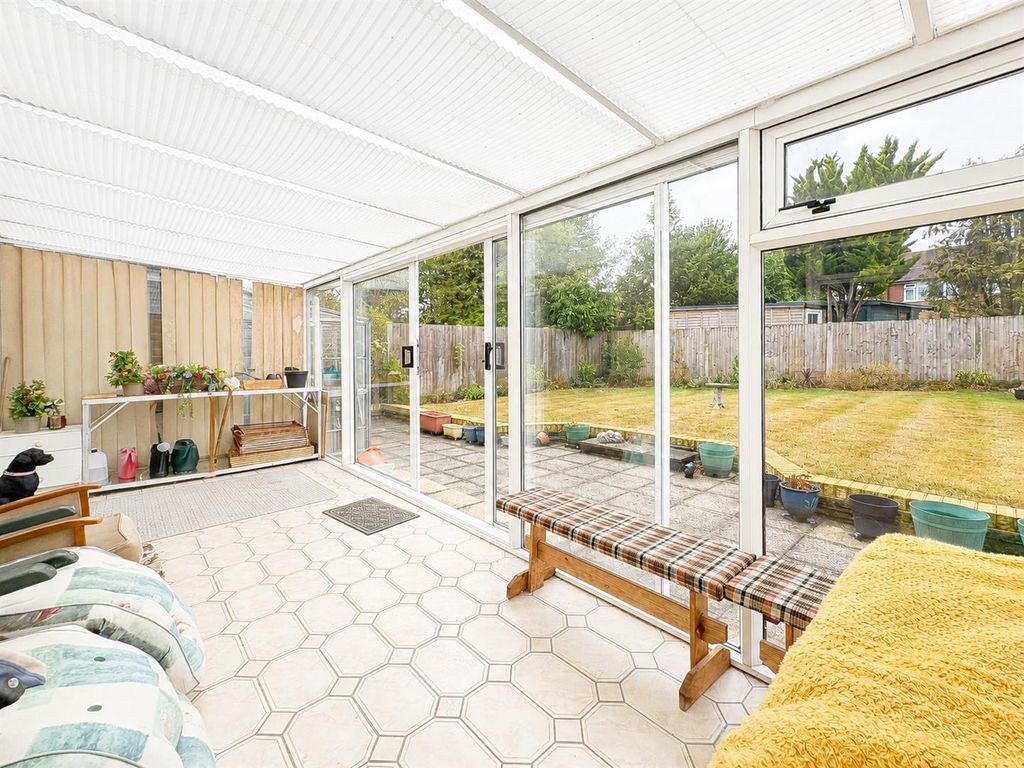 Property photo 2 of 19 Conservatory.Png