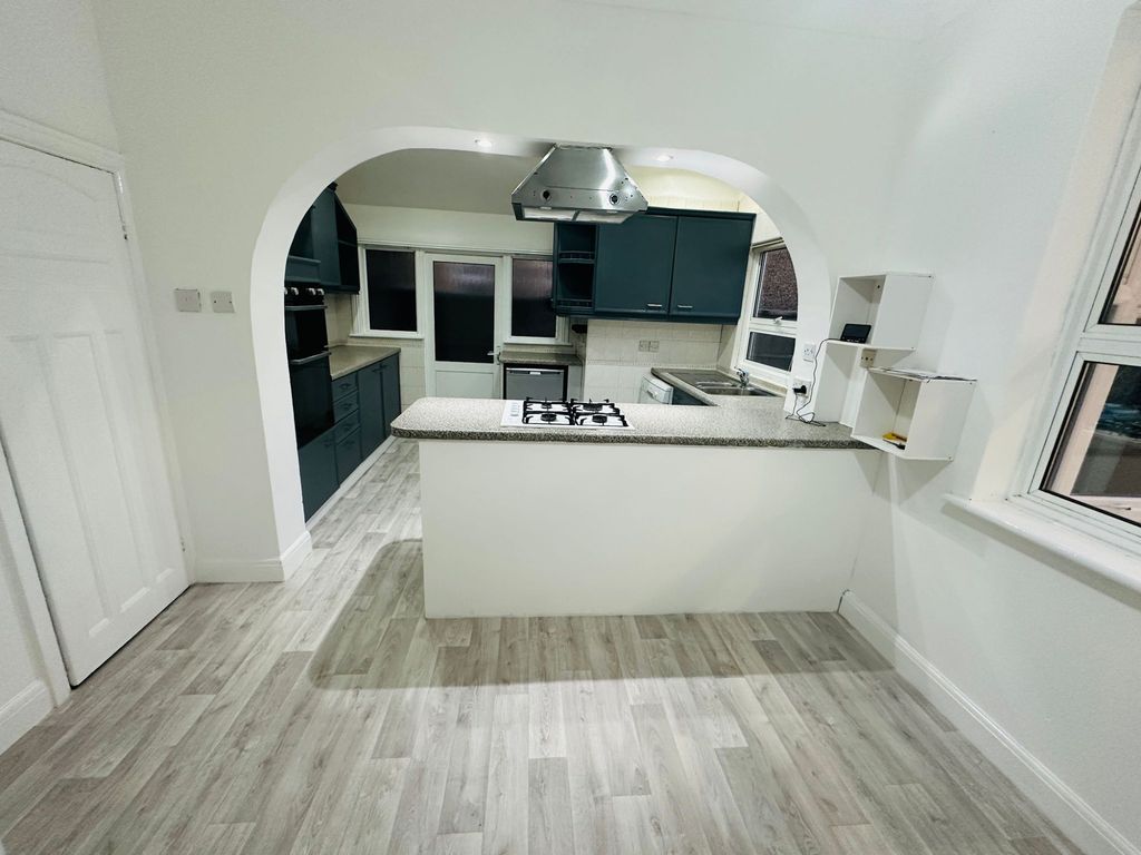 Property photo 2 of 2