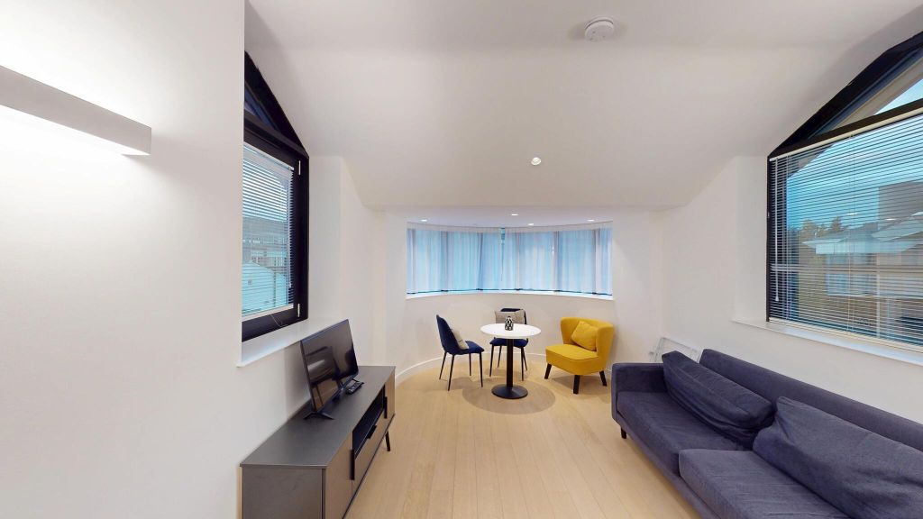 Property photo 1 of 16 Living Room