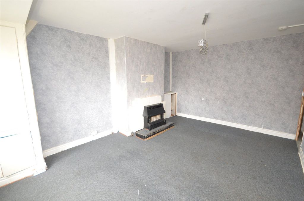 Property photo 3 of 11 Picture No. 15