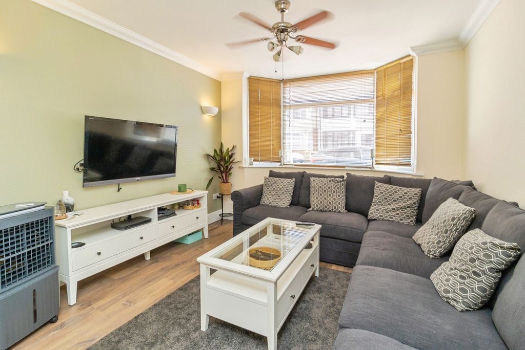 Property photo 2 of 16 Pbox-Img.Jpg