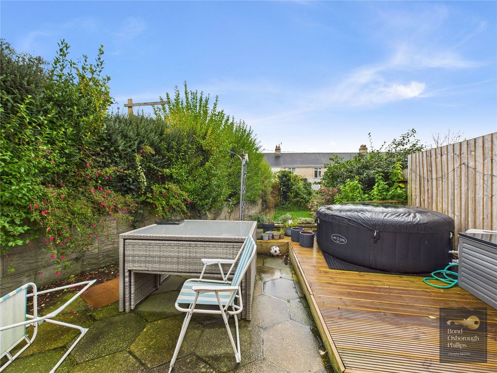 Property photo 2 of 15 Picture No. 04