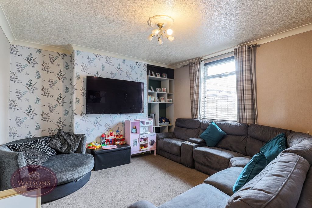 Property photo 3 of 36