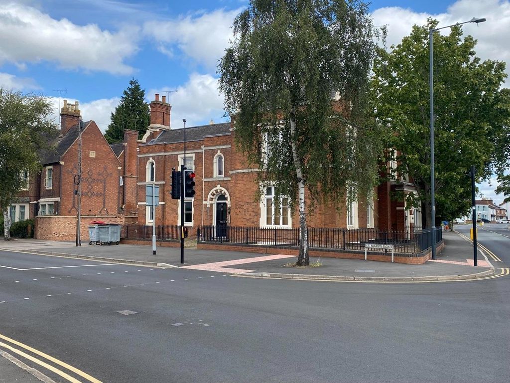 Property photo 1 of 8 Flat 1, 13 St Marys Front.Jpg