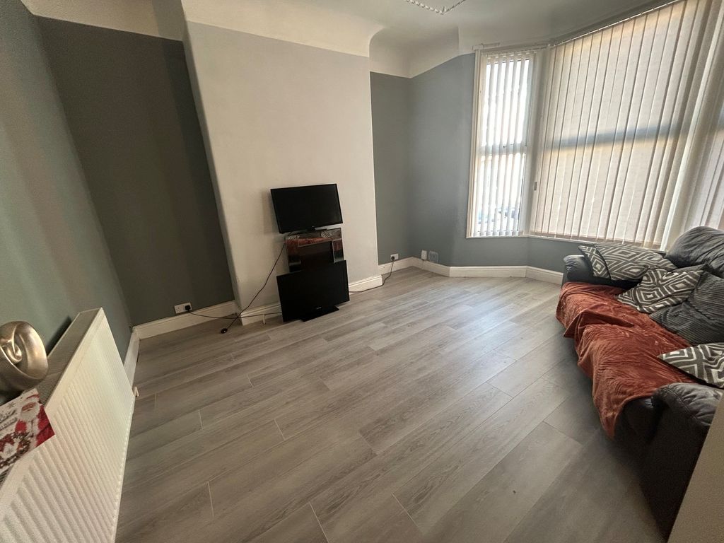 Property photo 2 of 7