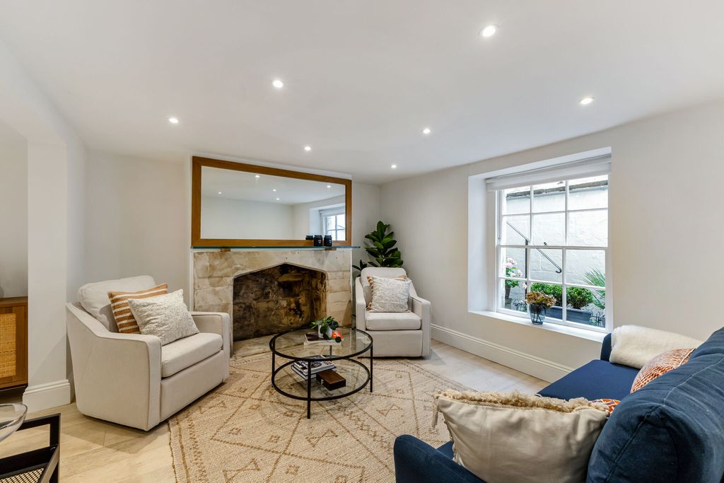 Property photo 2 of 13 Open Plan Reception