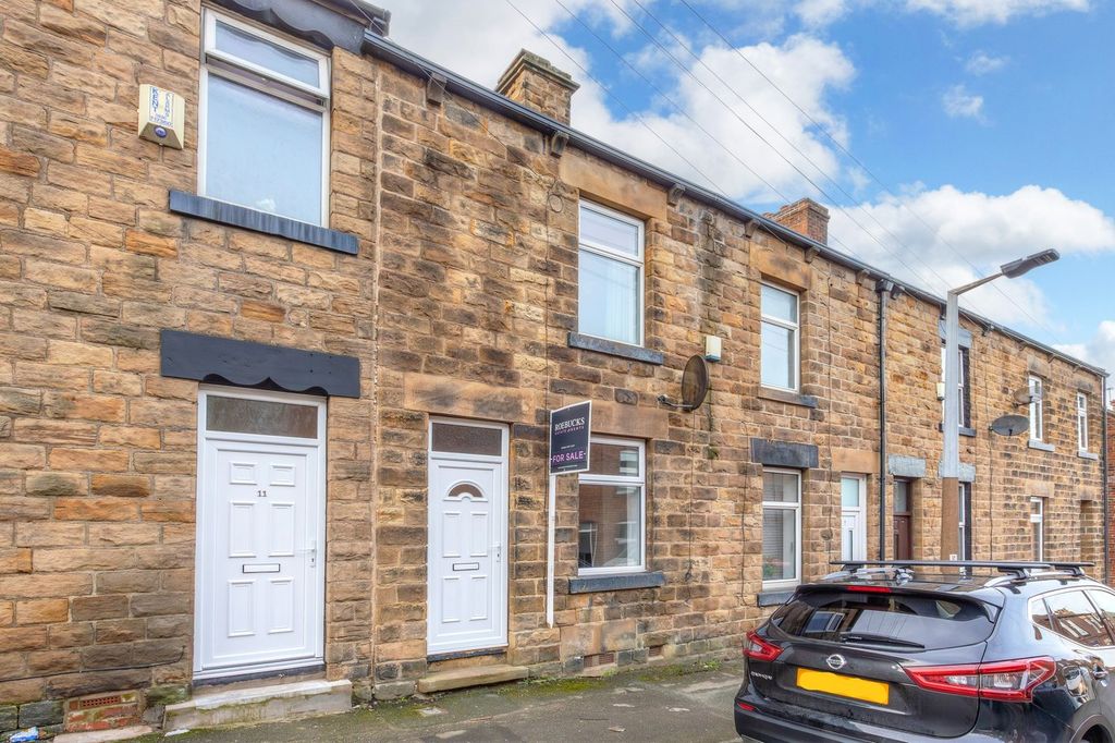 Property photo 1 of 12