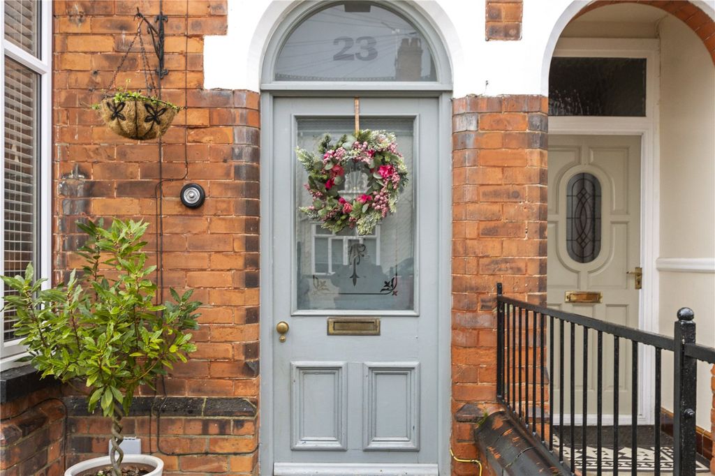 Property photo 2 of 27 Picture No. 10