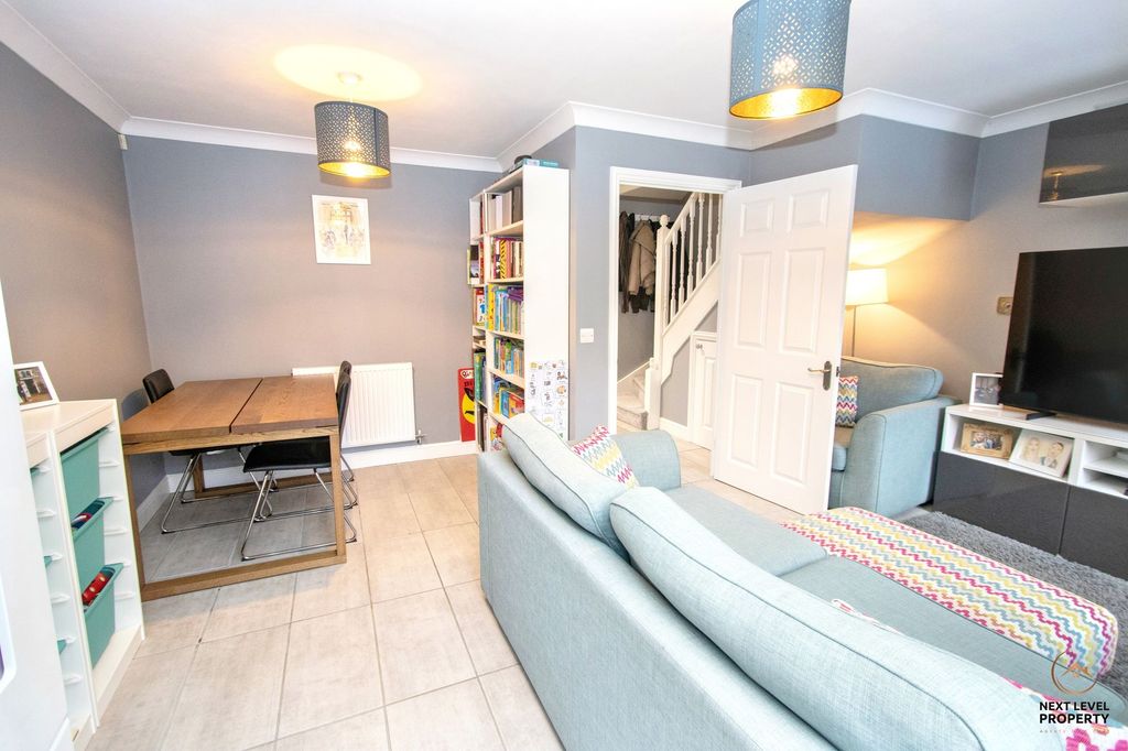 Property photo 3 of 19