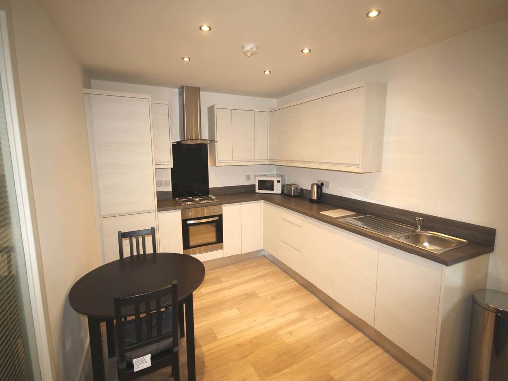 Property photo 1 of 10 Kitchen