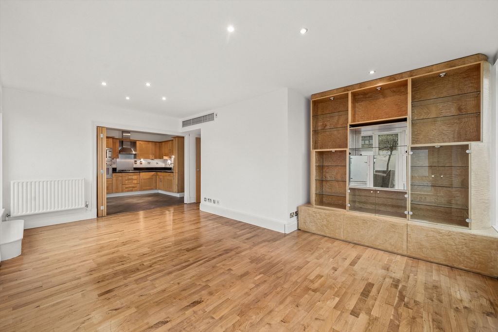 Property photo 1 of 13 Image