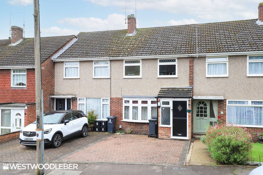 Property photo 1 of 18