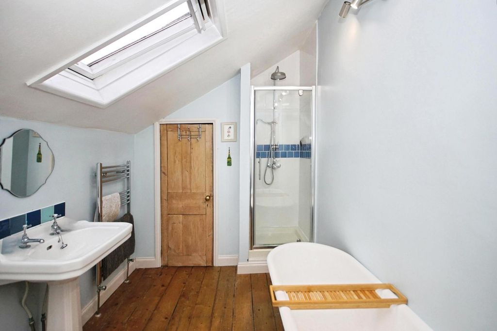 Property photo 3 of 17 Pbox-Img.Jpg