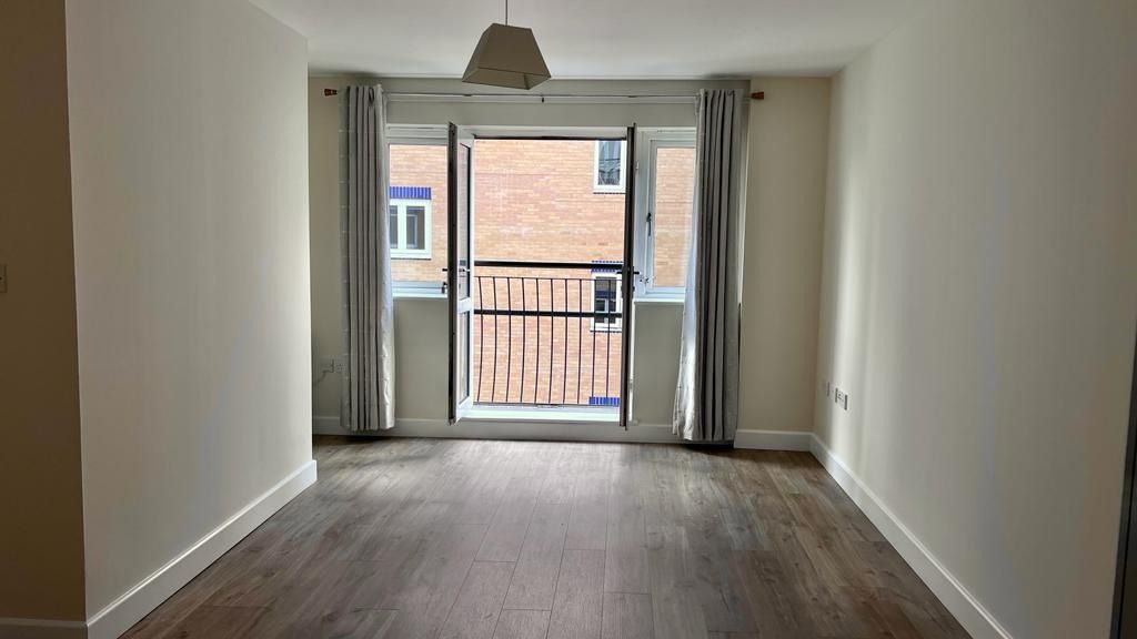 Property photo 3 of 8 4482102