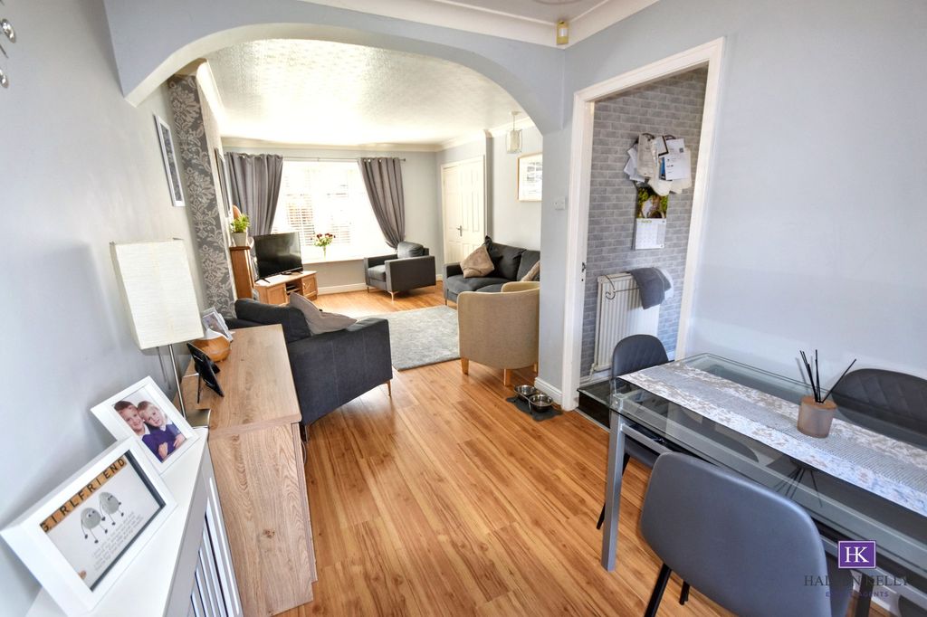 Property photo 3 of 21