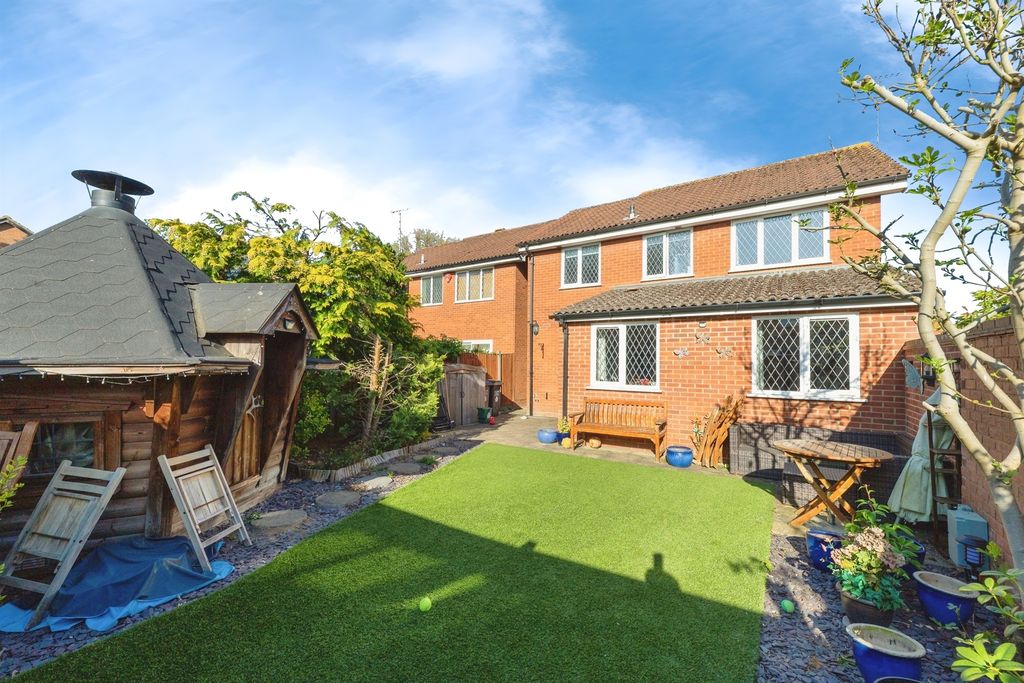 Property photo 1 of 17