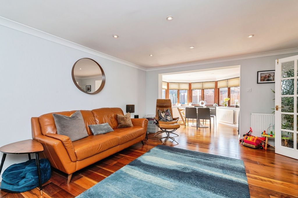 Property photo 2 of 20 Pbox-Img.Jpg