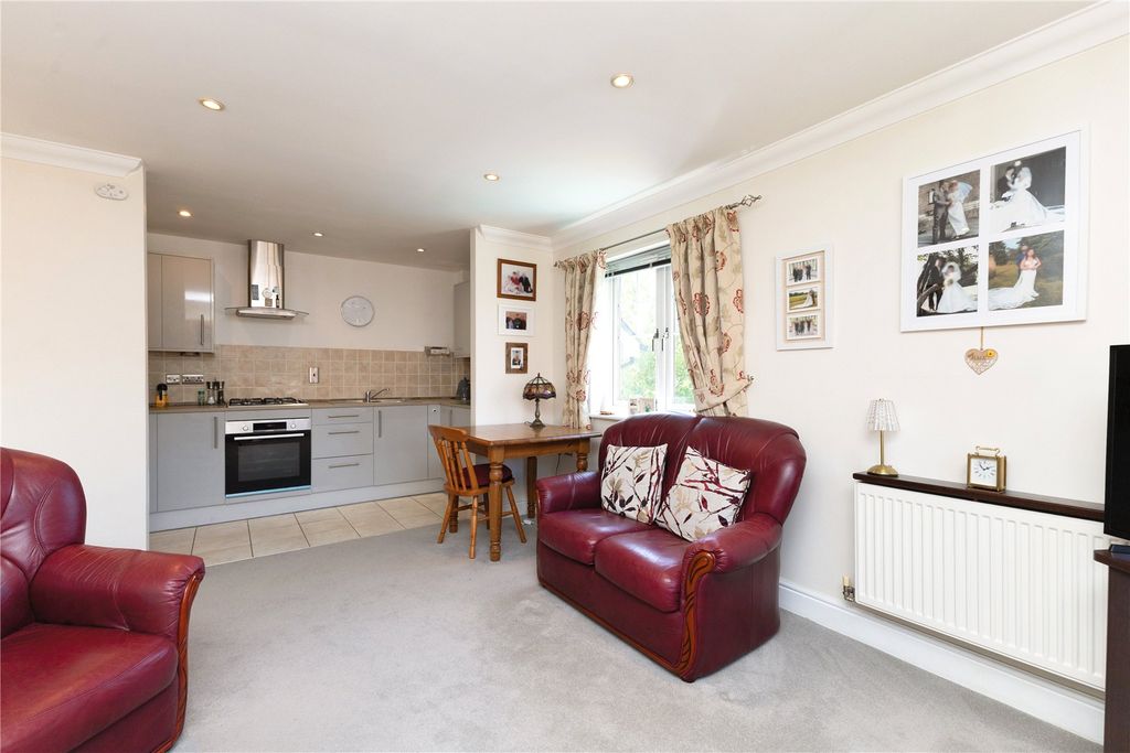 Additional image 13 of 2 bed maisonette for saleLiphook, Hampshire GU30