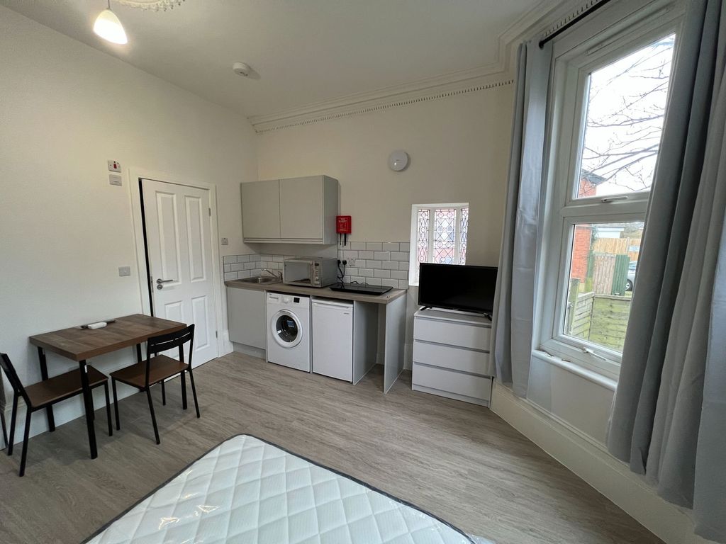 Property photo 1 of 52