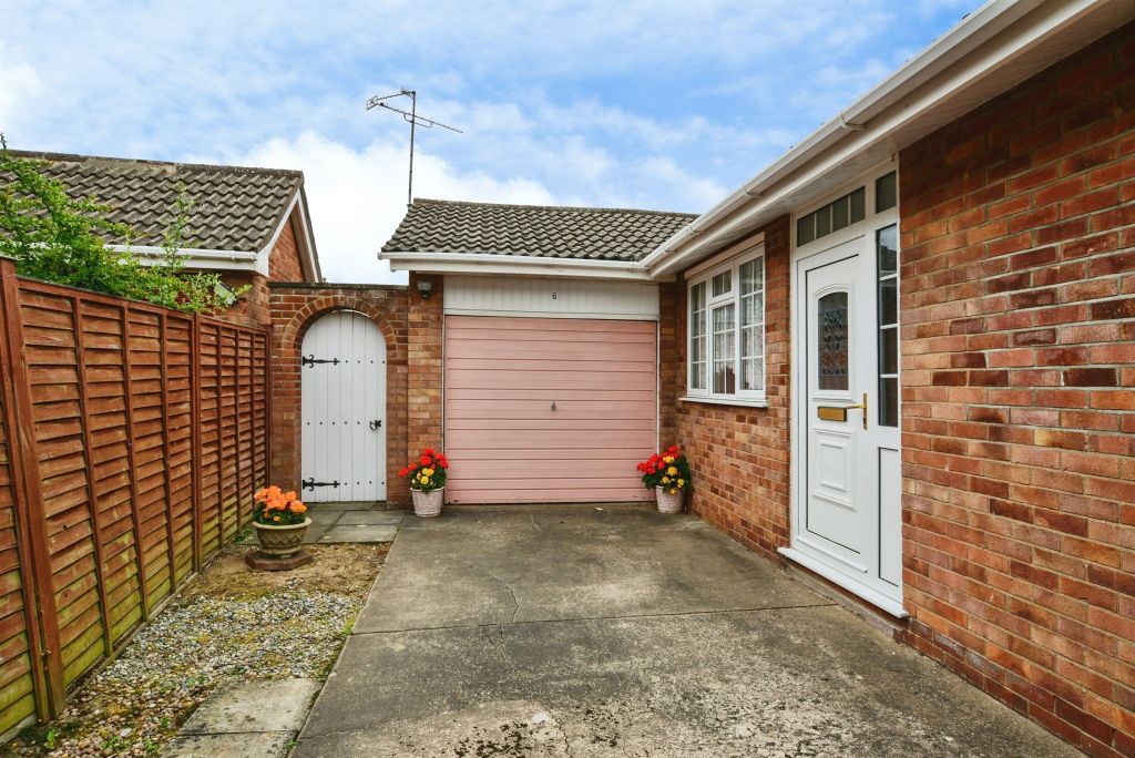 Property photo 2 of 19