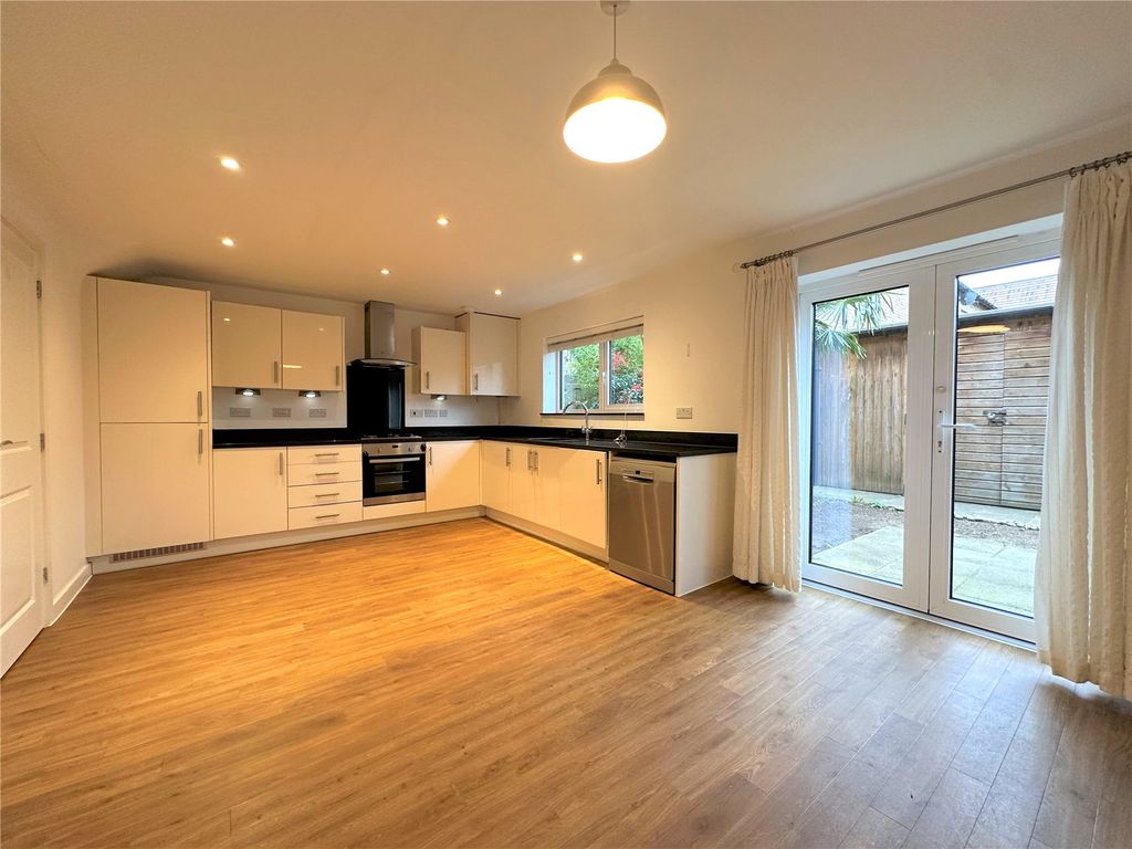 Property photo 3 of 14 Picture No. 37