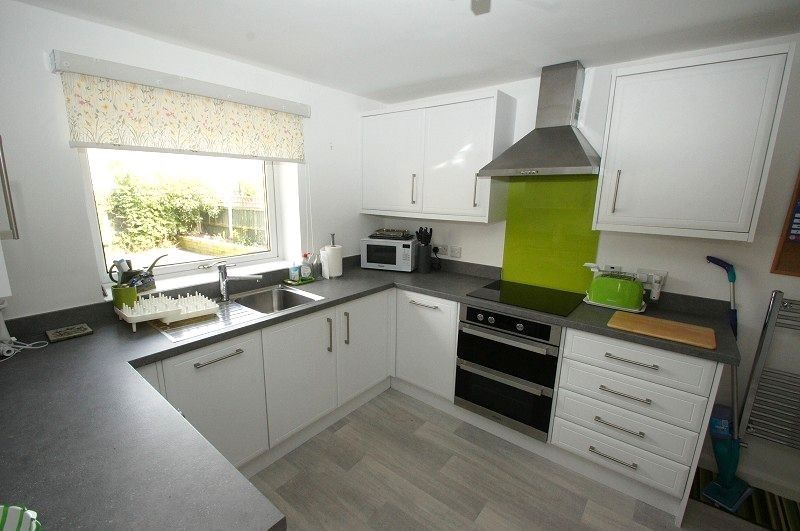 Property photo 3 of 18 Kitchen