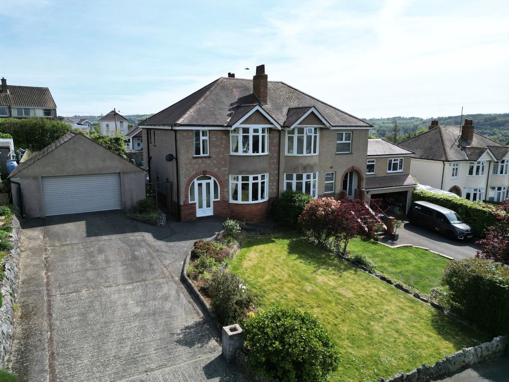 Property photo 1 of 30