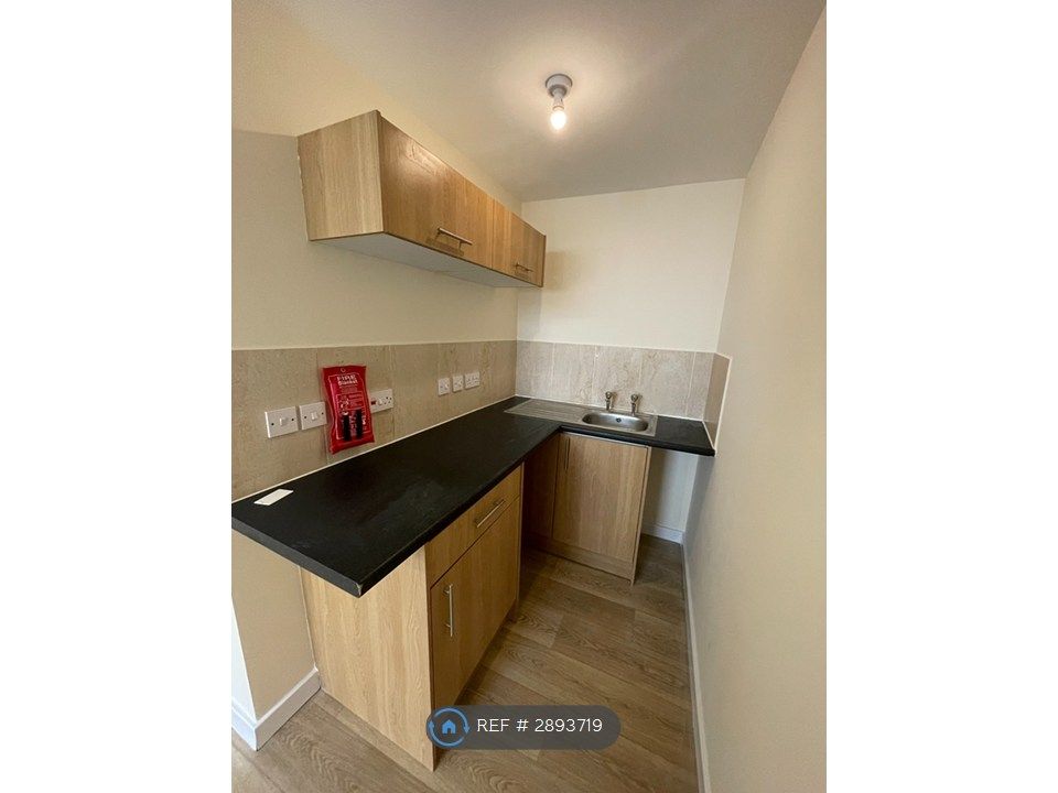 Property photo 1 of 3