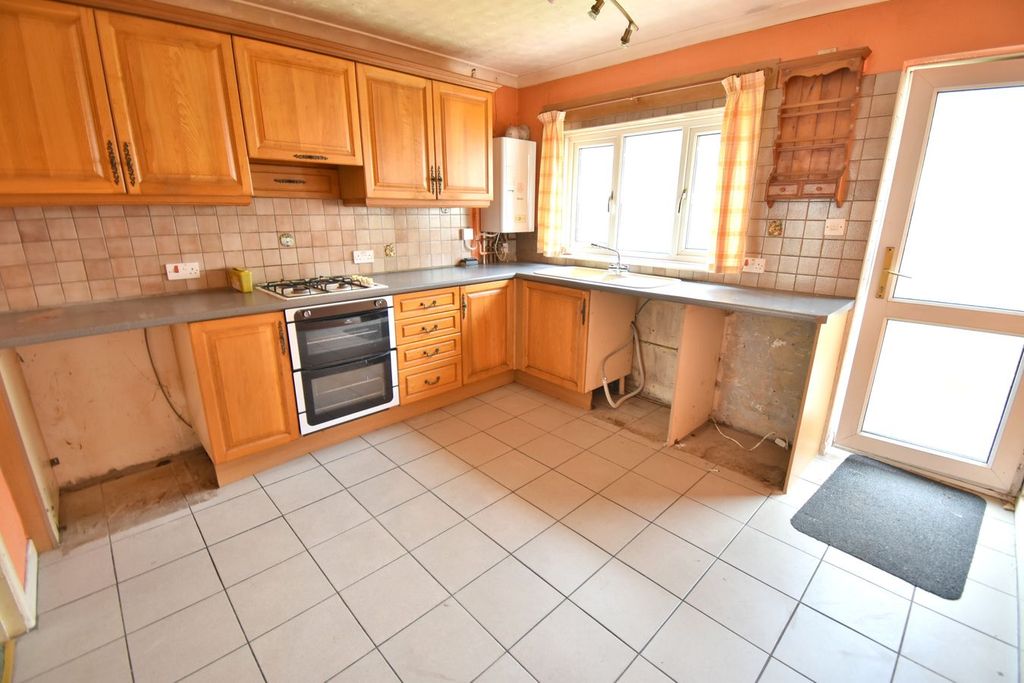Property photo 2 of 14