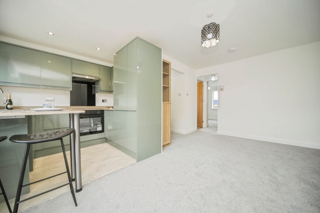 Property photo 3 of 16 Photo