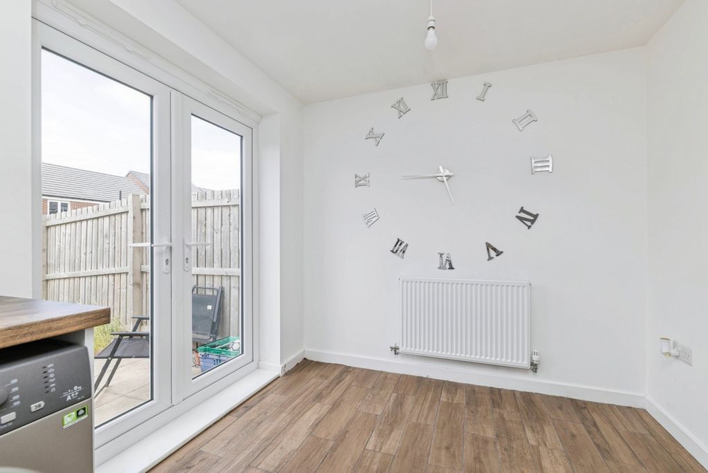 Property photo 2 of 14 Pbox-Img.Jpg