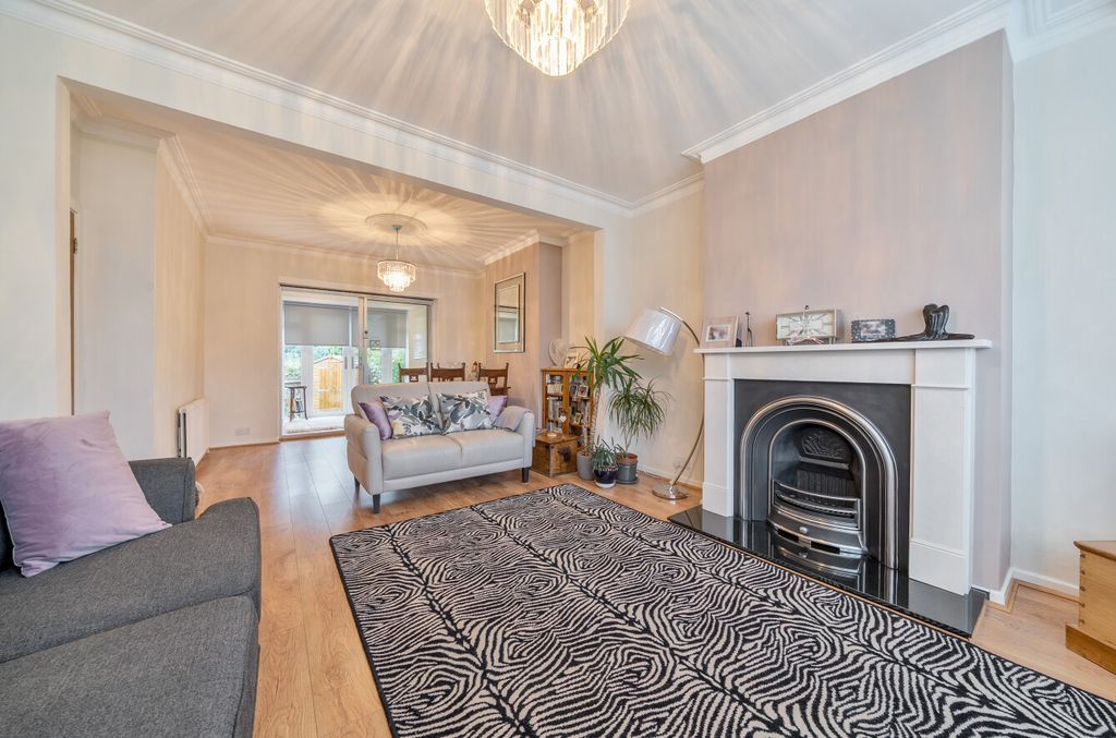 Property photo 2 of 21 1362513-8-68Dfda6...