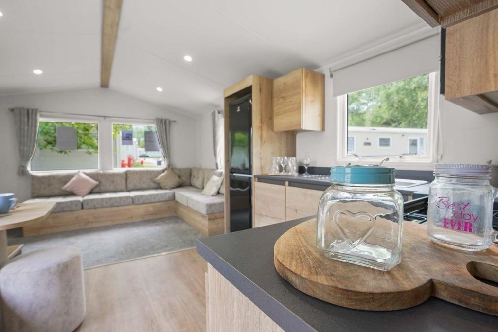 Property photo 3 of 7 Willerby Midhurst 2024 Car0062751 107866305.Jpeg