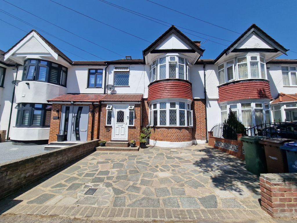 Property photo 1 of 18