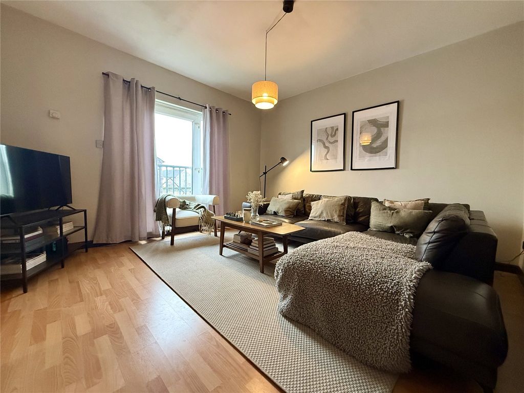 Property photo 3 of 17 Picture No. 07