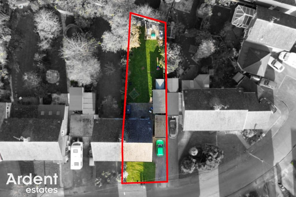 Property photo 2 of 24