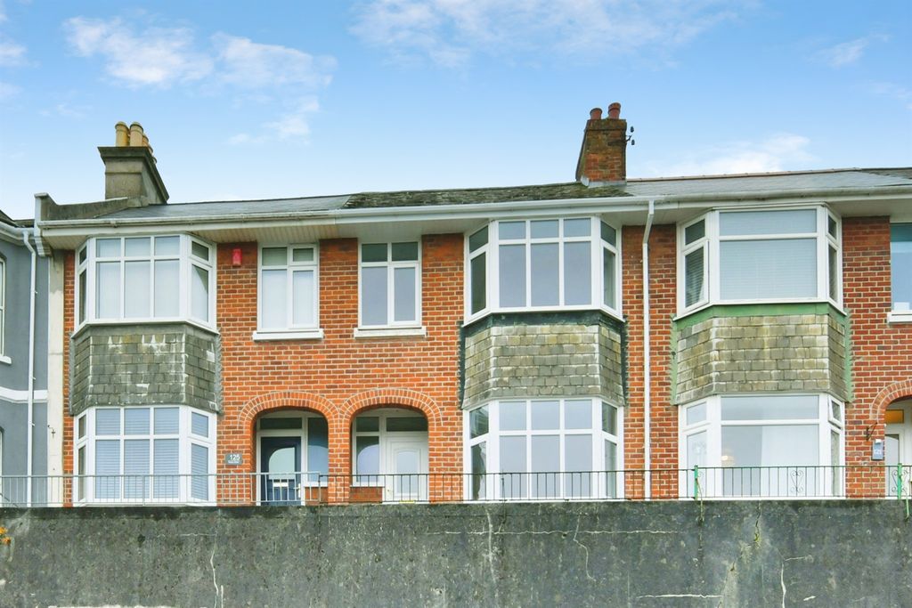 Property photo 1 of 33