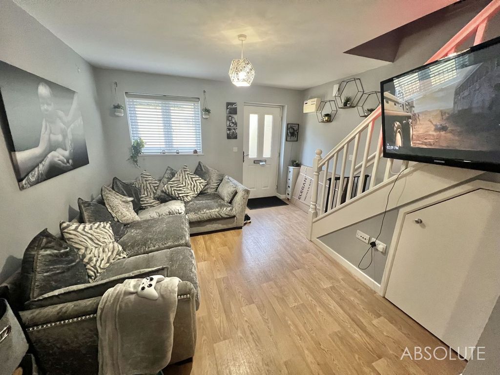 Property photo 2 of 11
