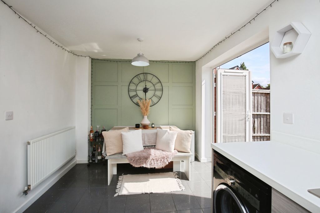 Property photo 1 of 15 Dining Area