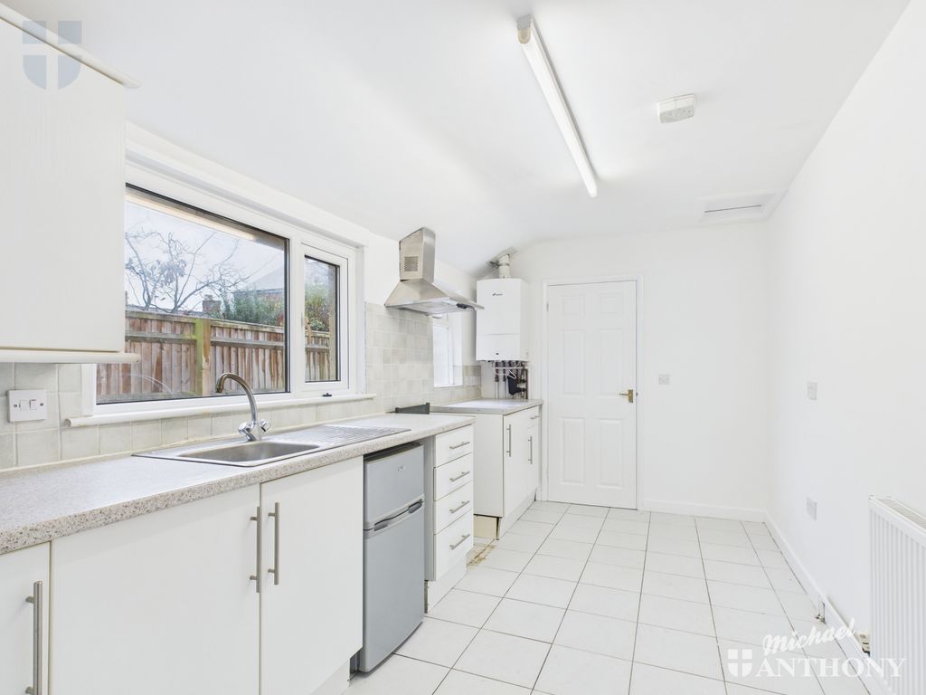 Property photo 3 of 6 Cam03218G0-Pr0887-Still003