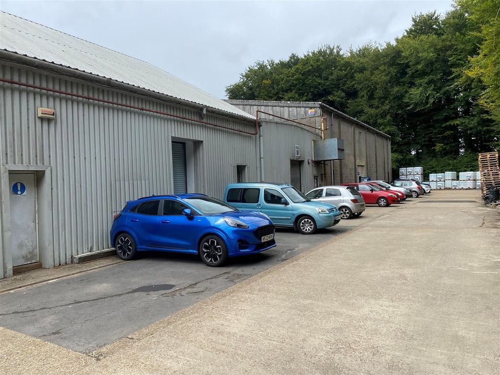 Property photo 2 of 7 9B External.Jpg