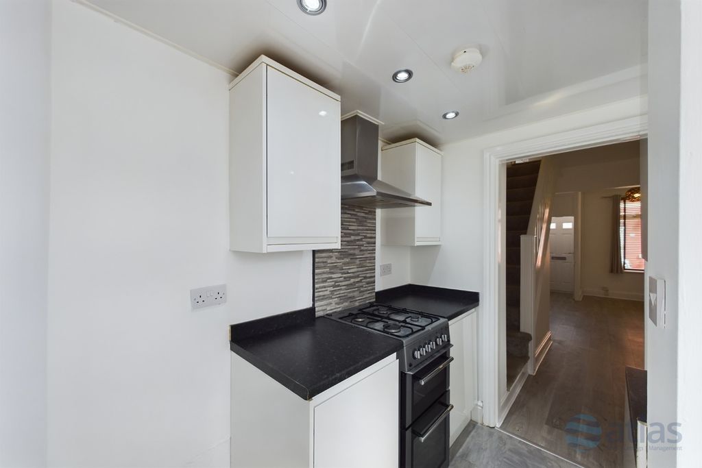 Property photo 3 of 13 Kitchen