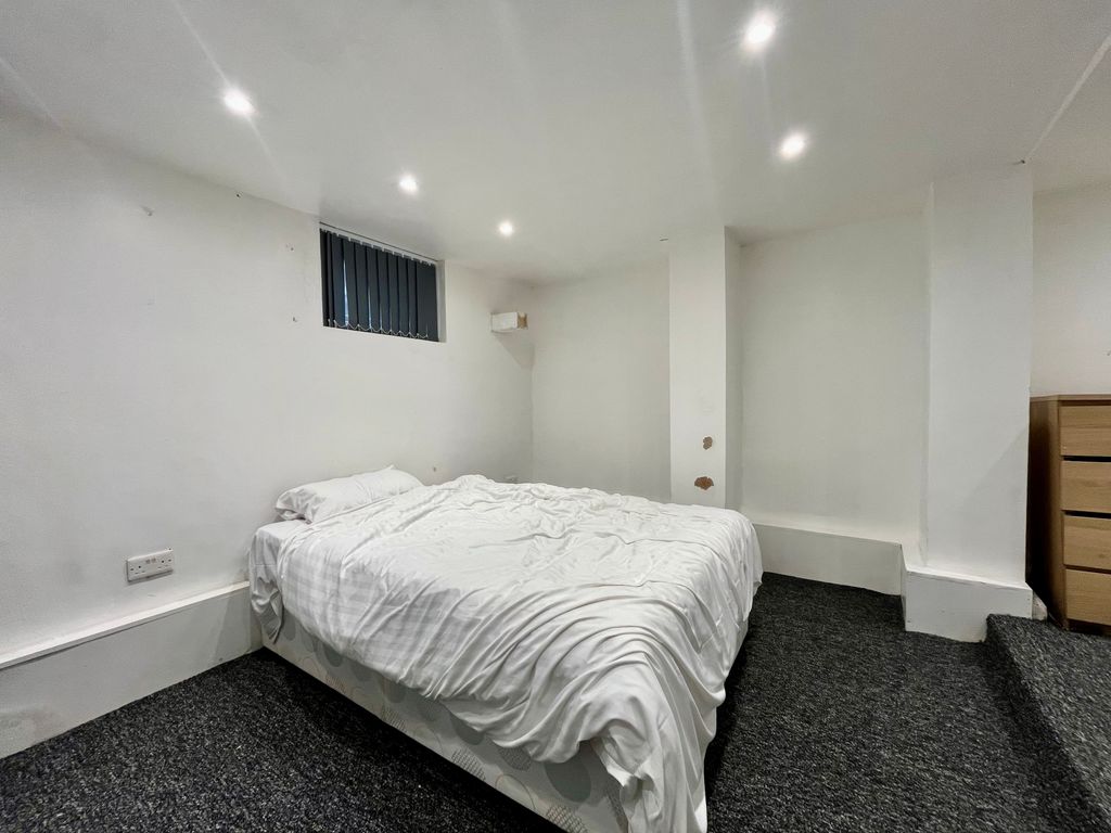 Property photo 3 of 5 Image