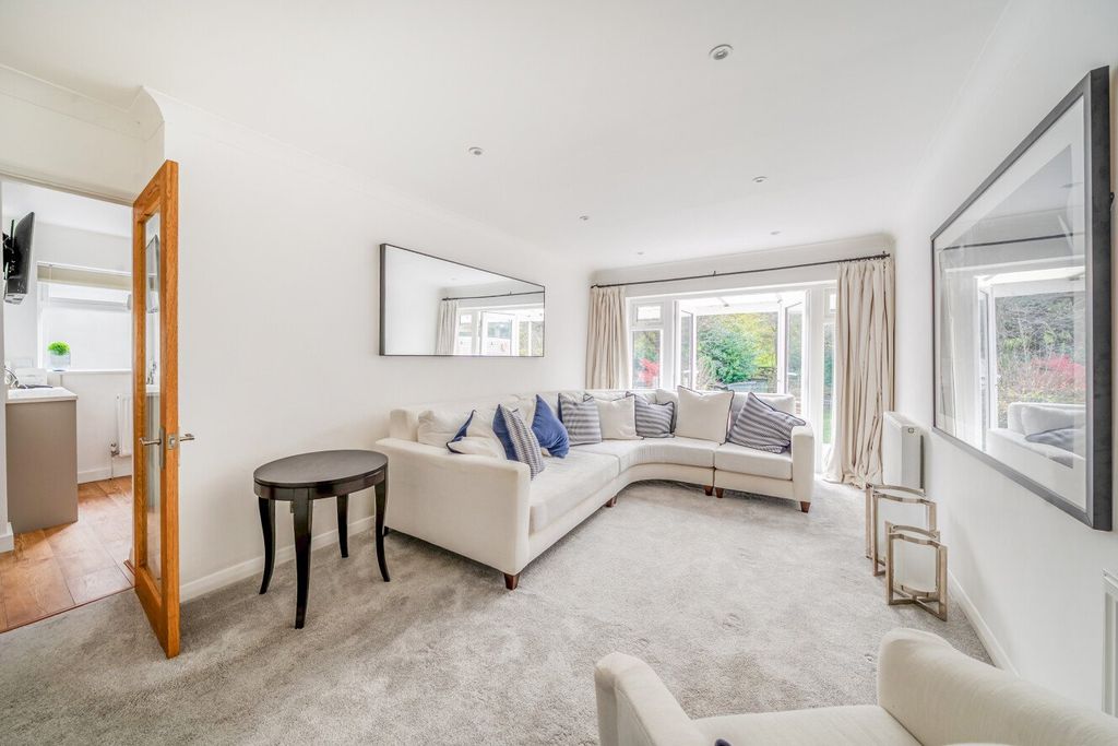 Property photo 3 of 29 Picture No. 65