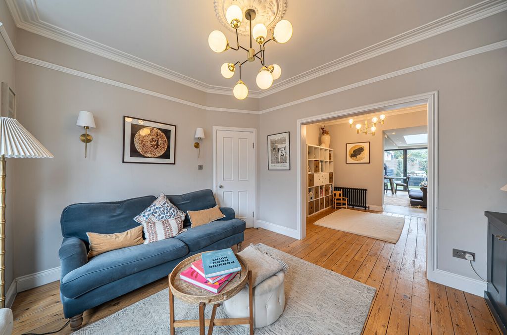 Property photo 3 of 23 1436802-8-69ce75F...