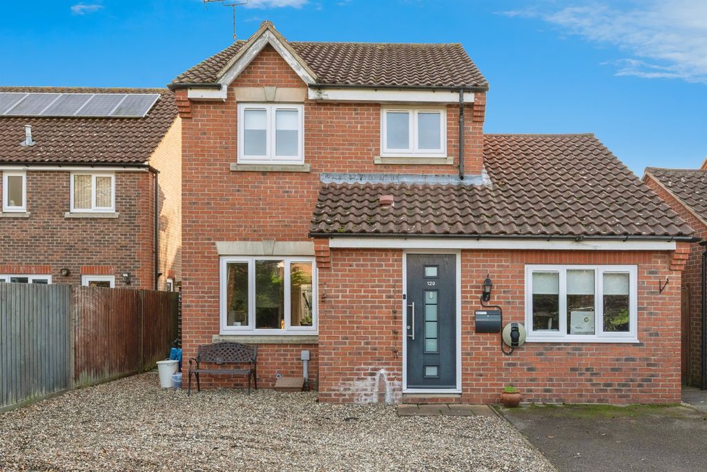 Property photo 1 of 28