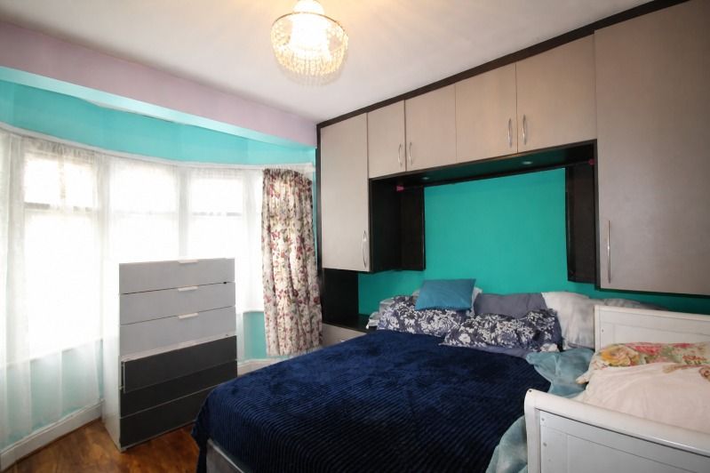 Property photo 1 of 7 Heather Park Drive, Wembley, Middlesex, Ha0