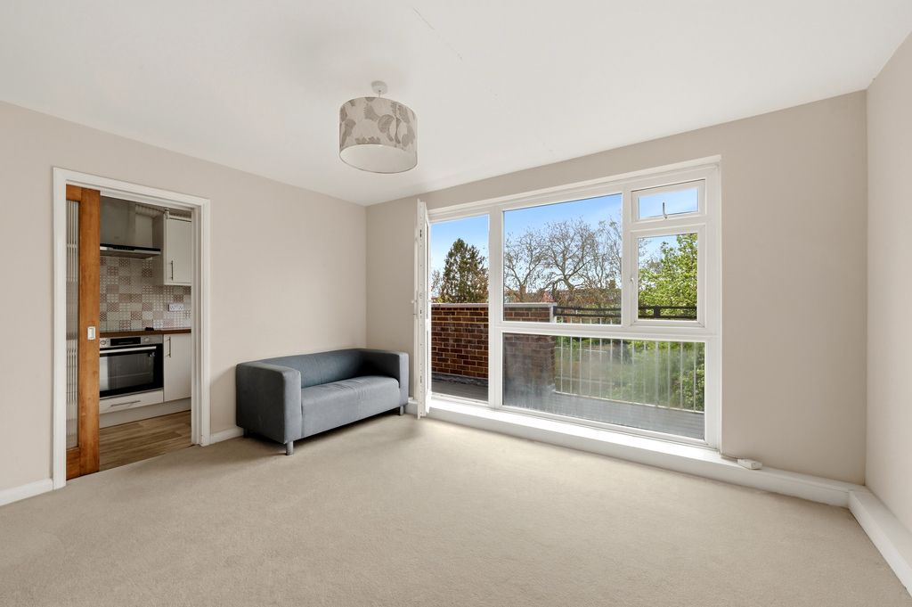 Property photo 3 of 8