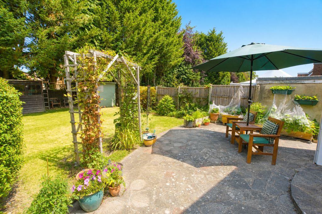 Property photo 2 of 16 Photo 16